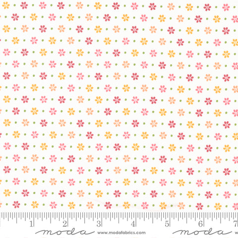 Bountiful Blooms Off White Daisy Ditsy Yardage by Sherri & Chelsi for Moda Fabrics