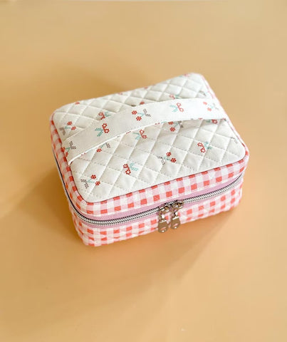 Daily Essential Pouch Pattern by Minki Kim