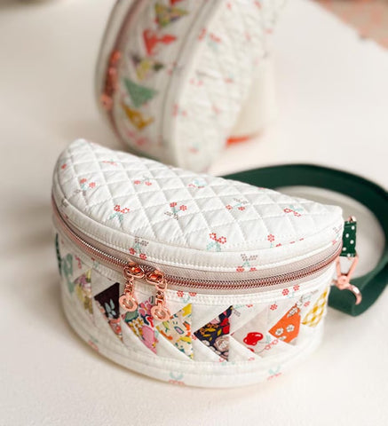 Flatmates Flying Geese Belt Bag Pattern by Minki Kim