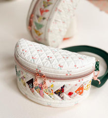 Flatmates Flying Geese Belt Bag Pattern by Minki Kim