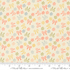 Handmade Sweetness Quilting Cuddle Porcelain Bows & Daisies Yardage by Heather Briggs for Moda Fabrics