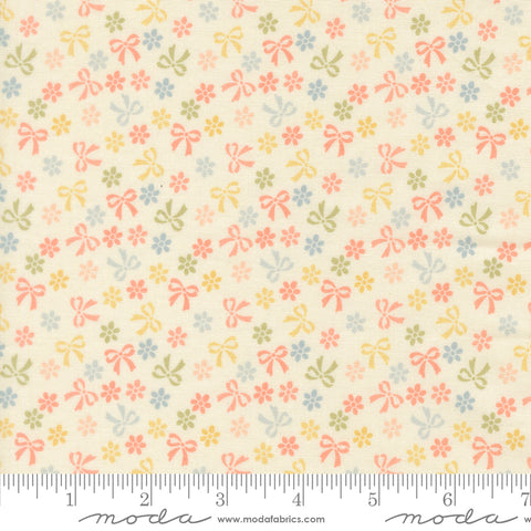 Handmade Sweetness Porcelain Bows & Daisies Yardage by Heather Briggs for Moda Fabrics