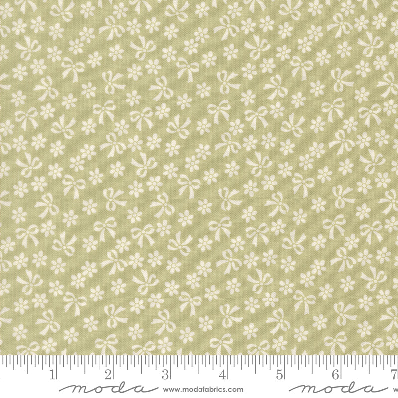 Handmade Sweetness Pear Bows & Daisies Yardage by Heather Briggs for Moda Fabrics