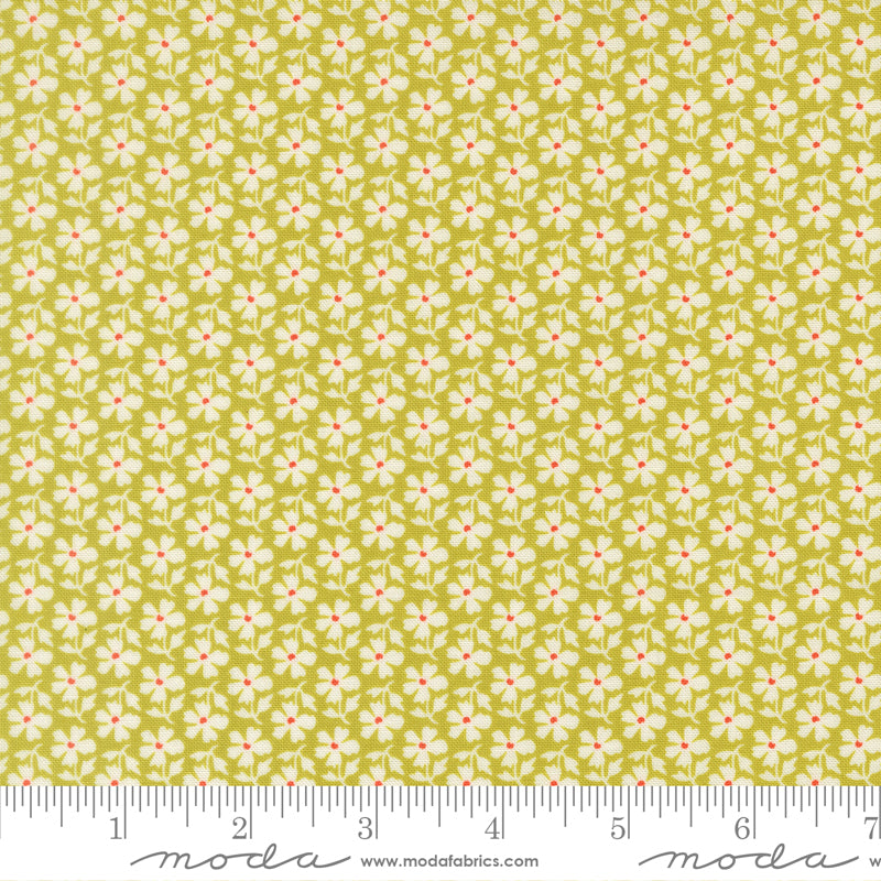 Summer's End Grass Daisies Yardage by Fig Tree & Co. for Moda Fabrics