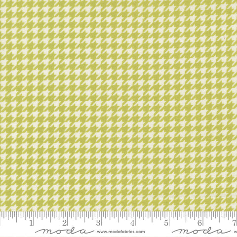 Poinsettia & Pear Pistachio Houndstooth Yardage by Sherri & Chelsi for Moda Fabrics