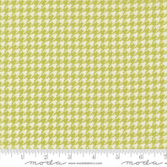 Poinsettia & Pear Pistachio Houndstooth Yardage by Sherri & Chelsi for Moda Fabrics